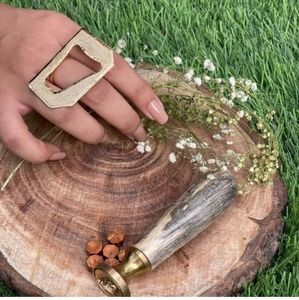 Contemporary gold ring